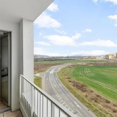 Slnecnice 1-bedroom On Floor 6 With Parking By Skyviews * Janikov