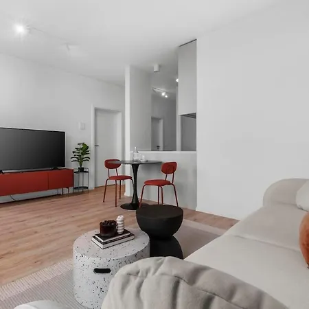Slnecnice 1-bedroom On Floor 6 With Parking By Skyviews *