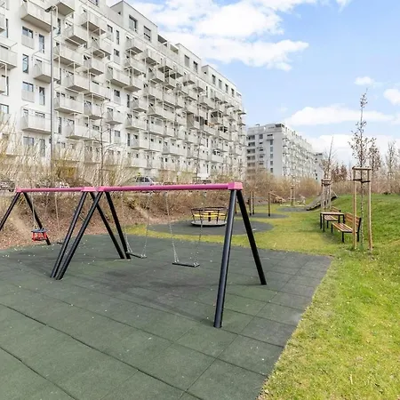 Slnecnice 1-bedroom On Floor 6 With Parking By Skyviews Janíkov