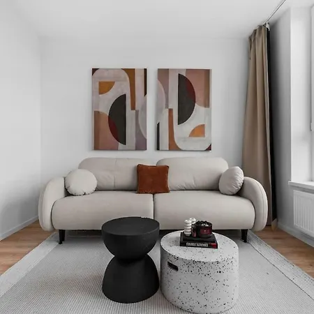 Slnecnice 1-bedroom On Floor 6 With Parking By Skyviews * Janíkov